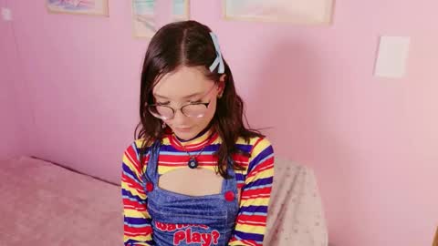 Snapshot of little_effy18_ chatting on 13, 2, 2026 Little Effy online show from 13, 2, 2026