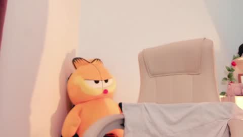 Help me reach 100 likes online show from 4, 2, 2025