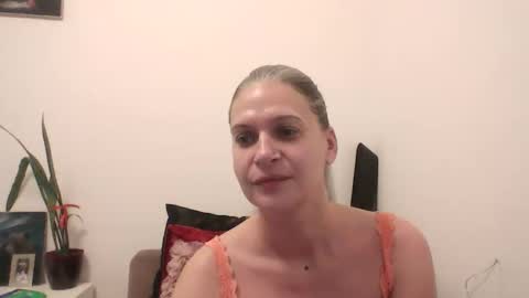 little_heart_andreea online show from 1, 3, 2026