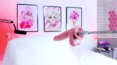 little_ivonne online show from 7, 11, 2025