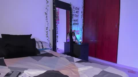 Snapshot of little_kayla_ chatting on 5, 6, 2026 kayla Instagram kayla 71082 online show from 5, 6, 2026