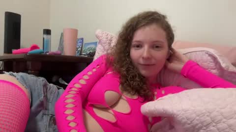 Kitty Chloe and Tamer online show from 17, 6, 2026