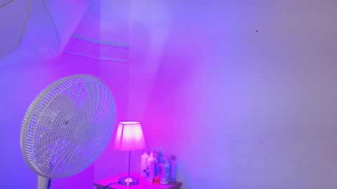 little_lilith_apple online show from 23, 11, 2025