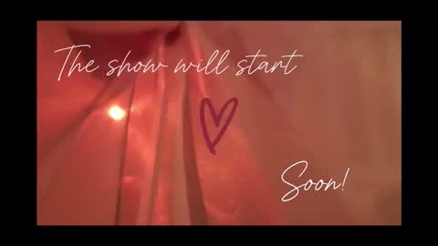 Snapshot of little_maeve chatting on 13, 9, 2025 Maeve  online show from 13, 9, 2025