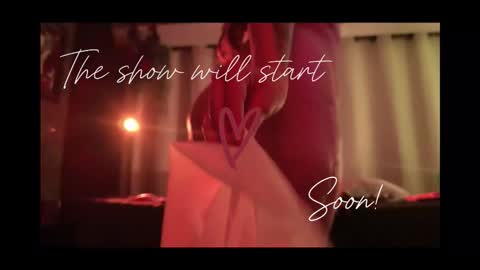 Snapshot of little_maeve chatting on 29, 9, 2025 Maeve  online show from 29, 9, 2025