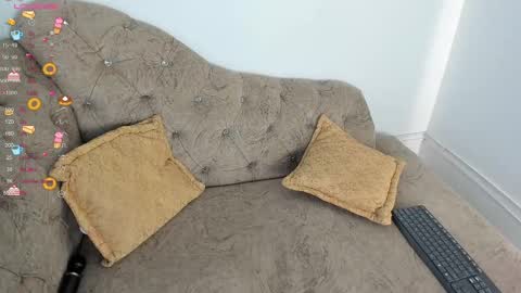 Snapshot of little_melanie chatting on 26, 2, 2025 little_melanie online show from 26, 2, 2025