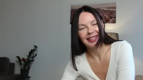 Nicole online show from 24, 9, 2025