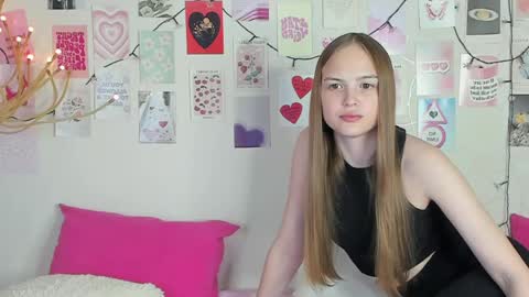 Snapshot of little_radiant_sun chatting on 21, 4, 2026 Kriss online show from 21, 4, 2026