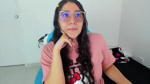 Laire  online show from 24, 11, 2025