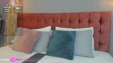 Snapshot of little_tania_ chatting on 12, 11, 2025 Tania online show from 12, 11, 2025