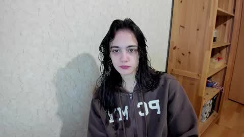 Snapshot of littleashleyy chatting on 23, 11, 2025 littleashleyy online show from 23, 11, 2025