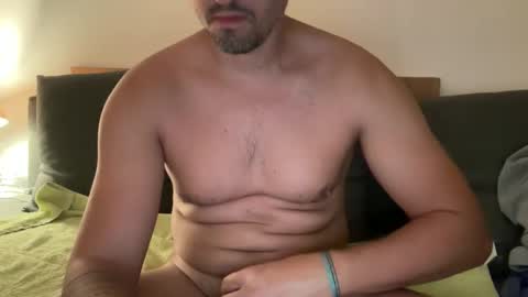 Snapshot of littlebigrabbit chatting on 4, 12, 2025 LittleBigRabbit online show from 4, 12, 2025