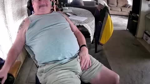 Littled83057 online show from 13, 12, 2025