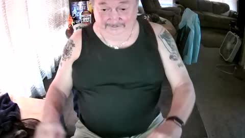 Snapshot of littled83057 chatting on 12, 6, 2026 Littled83057 online show from 12, 6, 2026