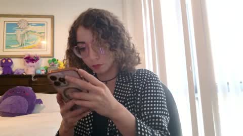 littledeathtrap online show from 9, 4, 2026