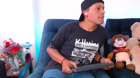 Manu online show from 25, 3, 2026