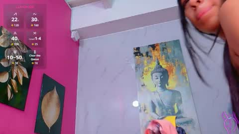Snapshot of littlee_emilyy_ chatting on 10, 7, 2026 Emily online show from 10, 7, 2026