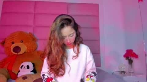 littlee_emma_ online show from 27, 2, 2025