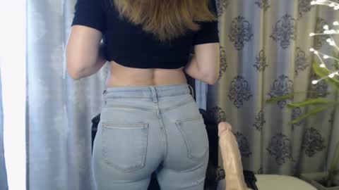 Your little flower  online show from 19, 1, 2025