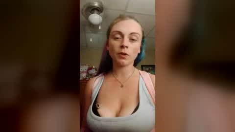 Snapshot of littleleo96 chatting on 1, 8, 2026 littleleo96 online show from 1, 8, 2026