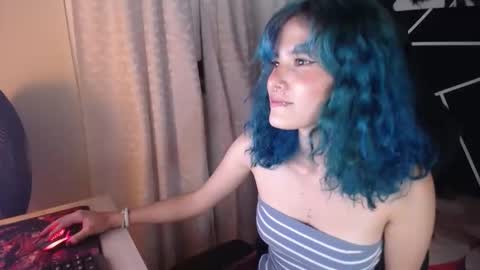 LAUREN online show from 26, 9, 2025