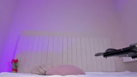 Snapshot of littleoliviia_ chatting on 11, 1, 2025 im olivia IG littleolivia01 online show from 11, 1, 2025