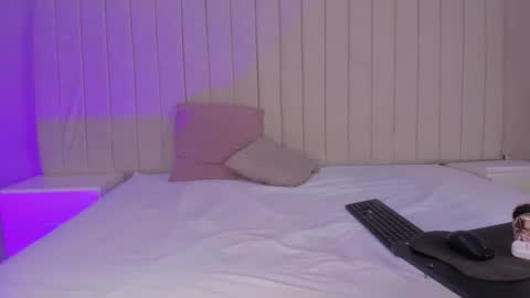 Snapshot of littleoliviia_ chatting on 4, 2, 2025 im olivia IG littleolivia01 online show from 4, 2, 2025