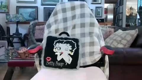 Snapshot of littlepistol chatting on 26, 2, 2026 Miss D Shows Mon Wed Fri online show from 26, 2, 2026