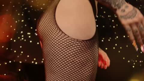 Niki  free tg channel with some photos gifs and info about streams  online show from 12, 1, 2026