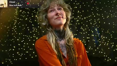 Snapshot of littlespacemouse chatting on 24, 4, 2026 Niki free tg channel with some photos gifs and info about streams online show from 24, 4, 2026