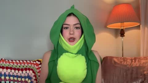 Snapshot of littlesugarpea chatting on 8, 1, 2025 Little Sugar Pea  online show from 8, 1, 2025