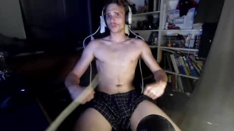 Snapshot of littleswitchb chatting on 15, 7, 2026 littleswitchb online show from 15, 7, 2026
