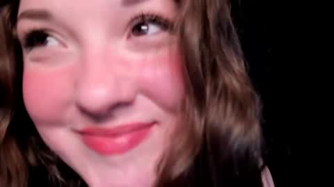 Snapshot of livinsubspace chatting on 13, 2, 2025 Liv online show from 13, 2, 2025