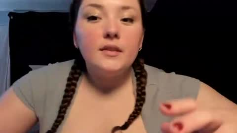 Snapshot of livinsubspace chatting on 8, 8, 2026 Liv online show from 8, 8, 2026