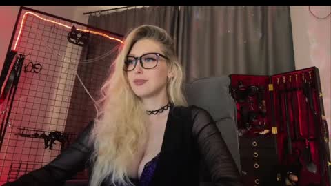 Liya Ray online show from 6, 4, 2026