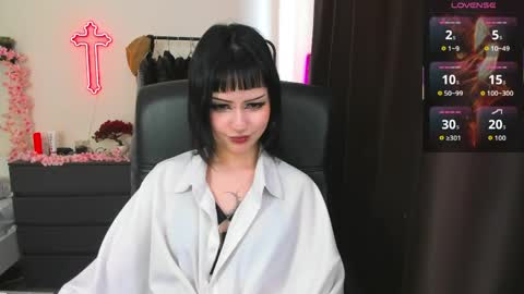 Snapshot of liyaluna chatting on 27, 4, 2026 LIA online show from 27, 4, 2026
