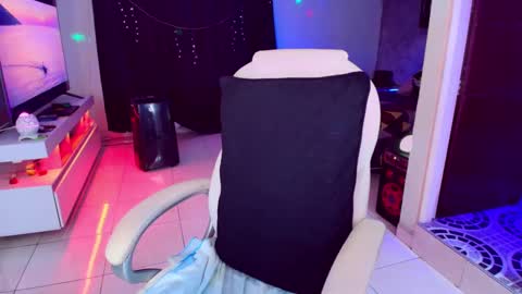 Liza Goth online show from 2, 2, 2025