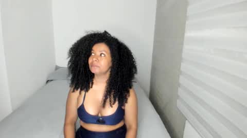 Snapshot of lizasweet_ chatting on 12, 10, 2025 MELB online show from 12, 10, 2025