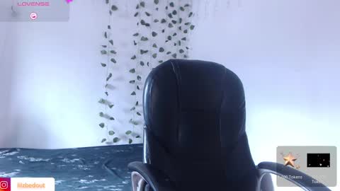 Snapshot of lizbedoutx chatting on 17, 2, 2025 lizbedoutx online show from 17, 2, 2025