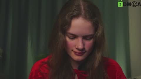 Snapshot of lizbethcoll chatting on 24, 12, 2024 Sunnheart online show from 24, 12, 2024