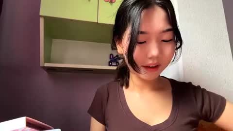 Snapshot of lizethminus chatting on 4, 7, 2026 Aoi online show from 4, 7, 2026