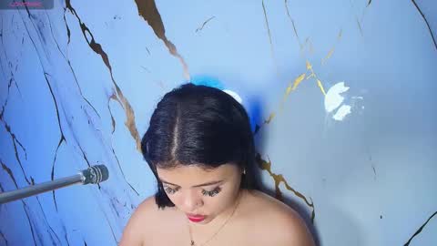 Lizz  online show from 5, 12, 2025