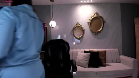 Lizzi  online show from 24, 10, 2025