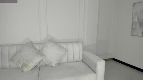 Lizzi  online show from 4, 4, 2026