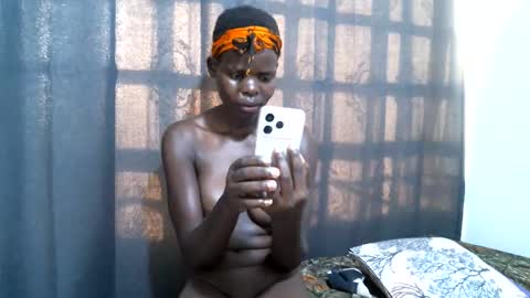 Snapshot of lizzy_25 chatting on 27, 5, 2026 Lizzy online show from 27, 5, 2026