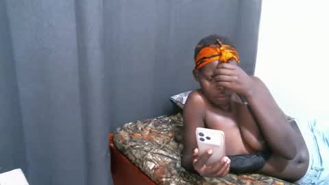 Snapshot of lizzy_25 chatting on 31, 5, 2026 Lizzy online show from 31, 5, 2026