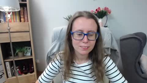 Snapshot of lizzy_sparkle chatting on 10, 6, 2026 Lizzy online show from 10, 6, 2026