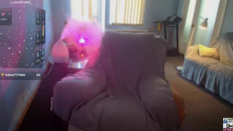 Snapshot of lizzycumm chatting on 17, 6, 2026 lizzycumm online show from 17, 6, 2026