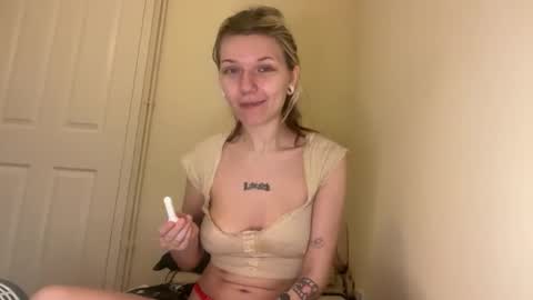 Snapshot of lizzyylovesick chatting on 3, 11, 2025 lizzybunny online show from 3, 11, 2025