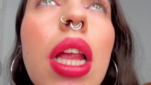 Llanna online show from 19, 2, 2025